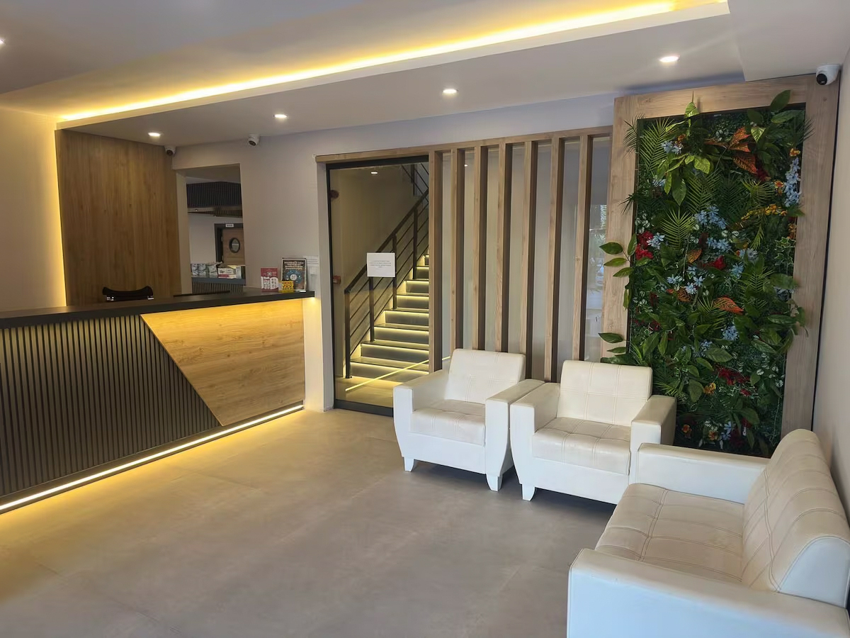 Otel Lobisi - La Vita Es Bella